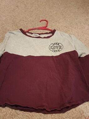 Two-Tone LOVE Crop Top in Burgundy and Light Gray